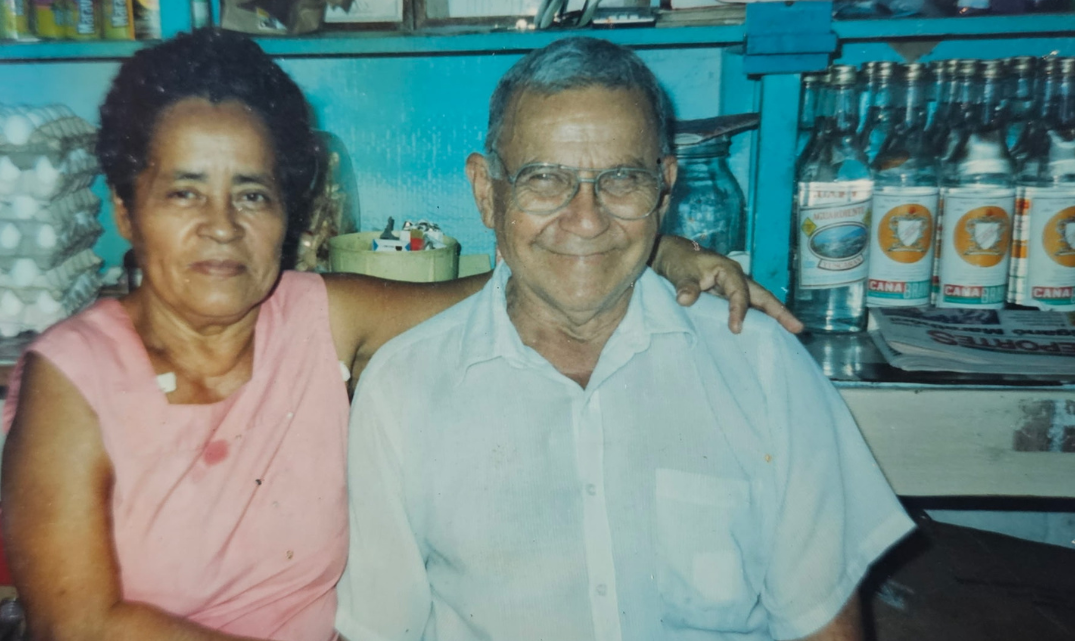 Juan and Rina Santos, grandparents of Luis Santos